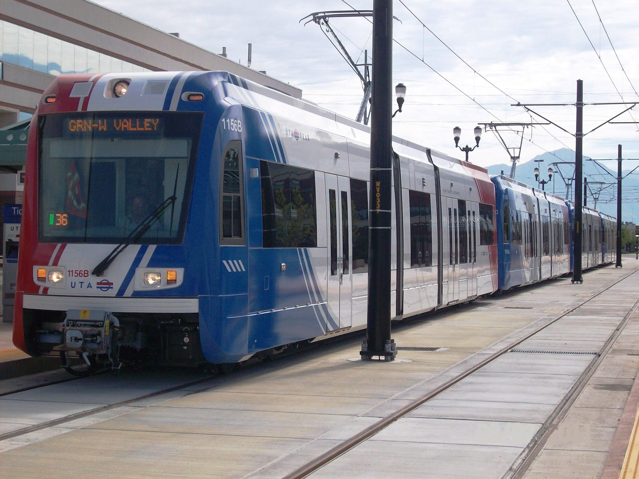 TRAX LIGHT RAIL SYSTEM